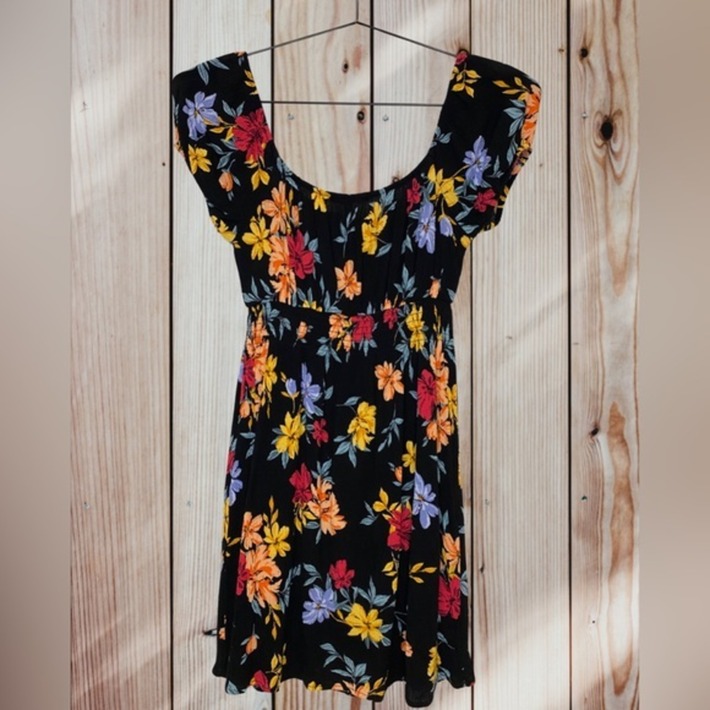 Women’s Ambiance Black Mini Colorful Floral Print‎ Dress Size Small